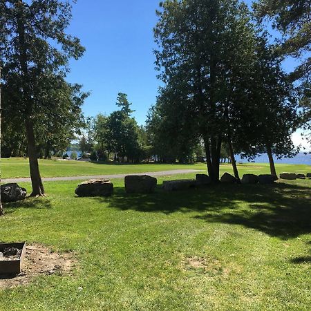 Bluff Point Golf Resort Платсбърг Екстериор снимка