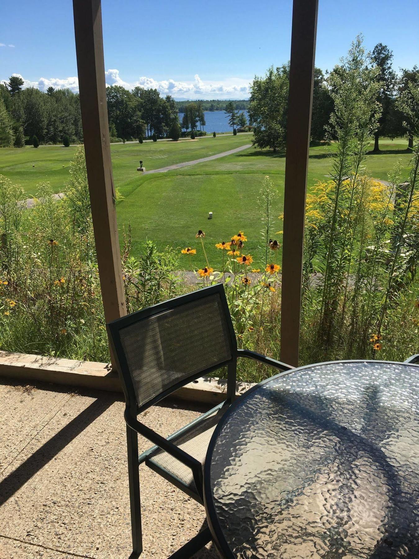 Bluff Point Golf Resort Платсбърг Екстериор снимка