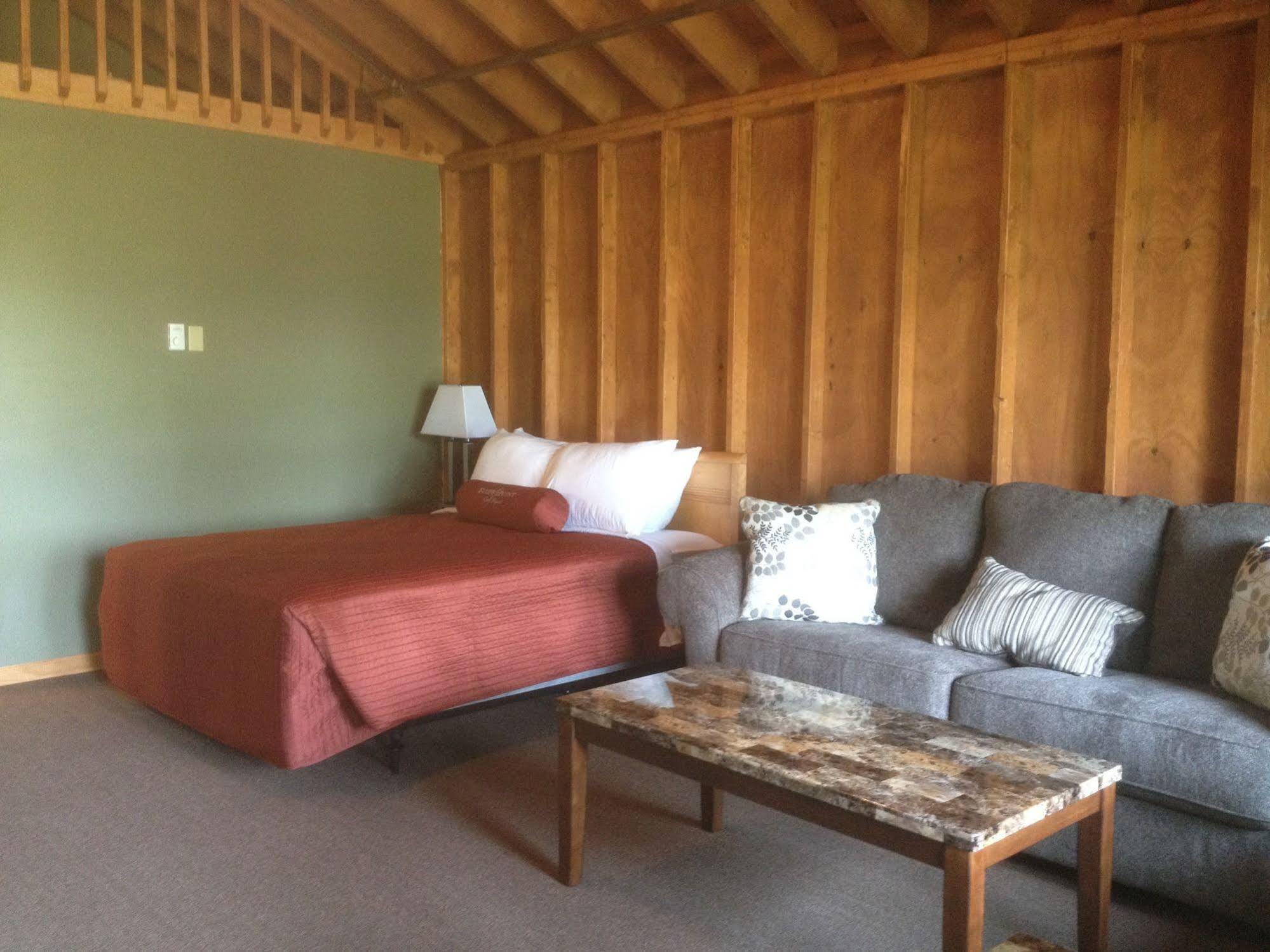 Bluff Point Golf Resort Платсбърг Екстериор снимка